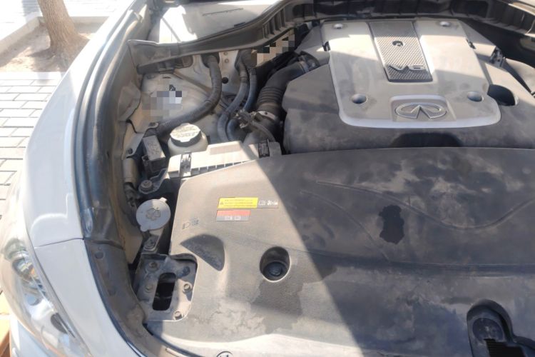 Used Infiniti M Series 2012 M25L Comfort Edition Engine Bay Right