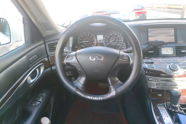 Used Infiniti M Series 2012 M25L Comfort Edition Steering Wheel