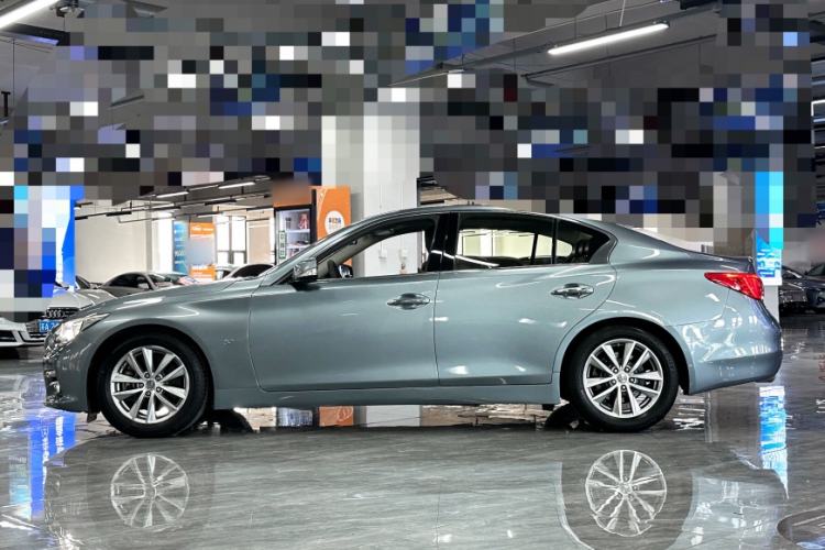 Used Infiniti Q50 2014 3.7L Luxury Edition Exterior 2