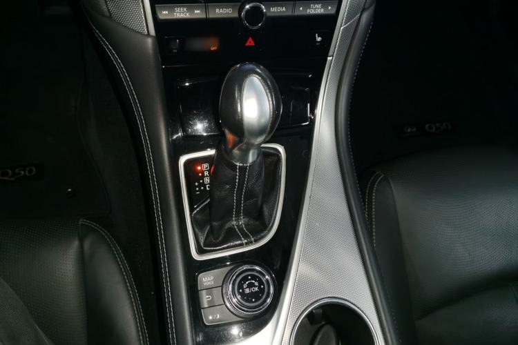 Used Infiniti Q50 2014 3.7L Luxury Edition Gear Lever