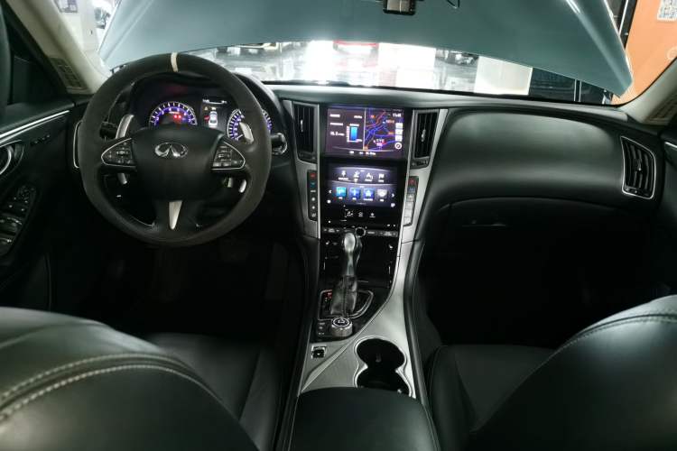 Used Infiniti Q50 2014 3.7L Luxury Edition Interior 2