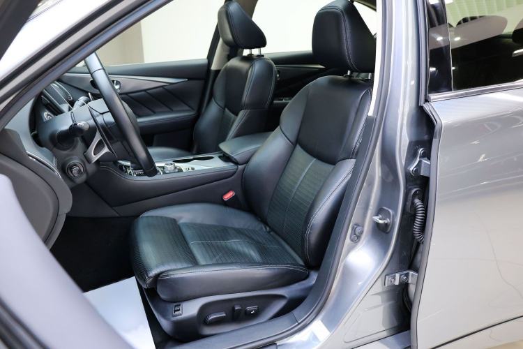 Used Infiniti Q50 2014 3.7L Luxury Sport Edition Interior 10