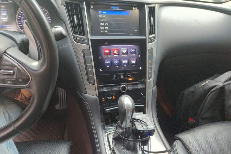 Used Infiniti Q50 2014 3.7L Luxury Sport Edition Audio And AC Panel