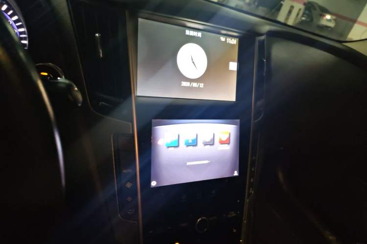 Used Infiniti Q50 2014 3.7L Comfort Edition Audio And AC Panel