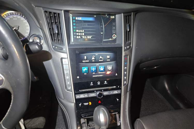 Used Infiniti Q50 2014 2.0T Luxury Edition Audio And AC Panel