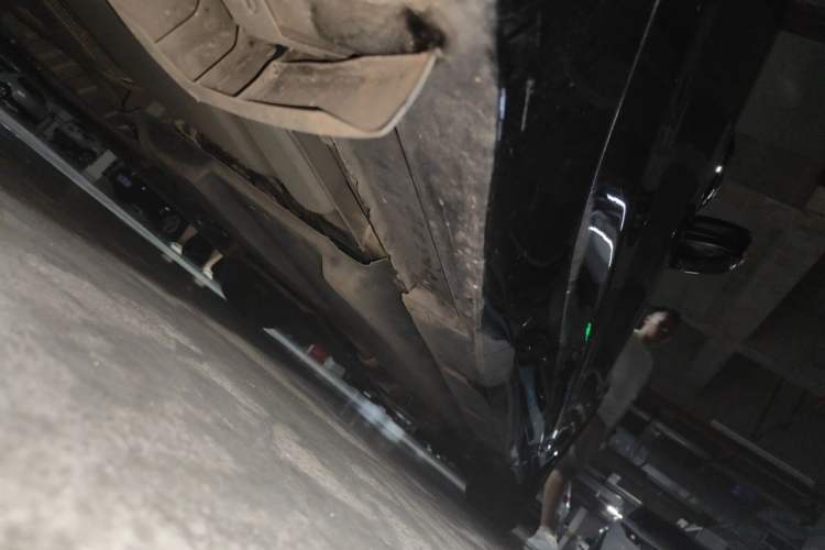 Used Infiniti Q50 2014 3.7L Comfort Edition Chassis Rear Right