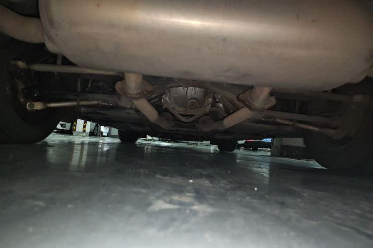 Used Infiniti Q50 2014 3.7L Comfort Edition Chassis Rear