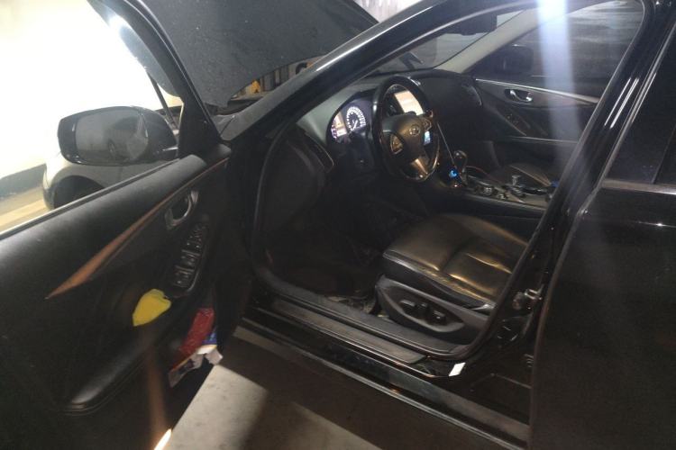 Used Infiniti Q50 2014 2.0T Luxury Edition Driver Seat
