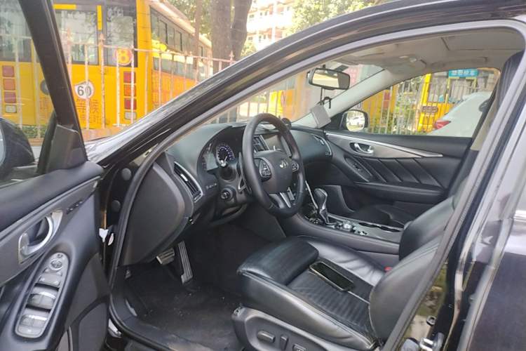 Used Infiniti Q50 2014 3.7L Luxury Sport Edition Driver Seat
