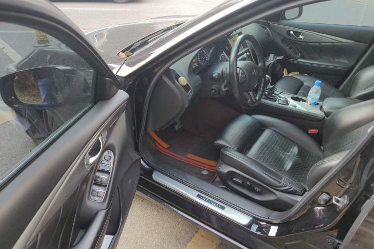 Used Infiniti Q50 2014 3.7L Luxury Sport Edition Driver Seat