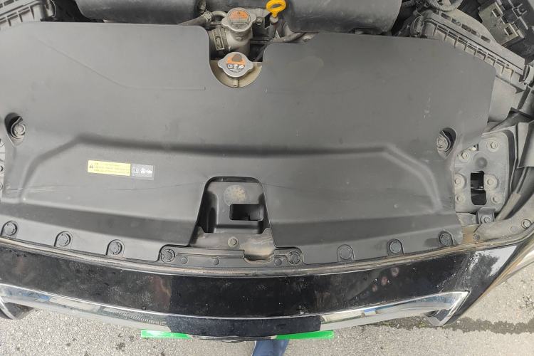Used Infiniti Q50 2014 3.7L Comfort Edition Engine Bay
