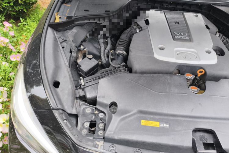 Used Infiniti Q50 2014 3.7L Luxury Sport Edition Engine Bay Right