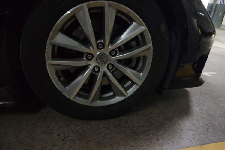 Used Infiniti Q50 2014 3.7L Comfort Edition Exterior 7