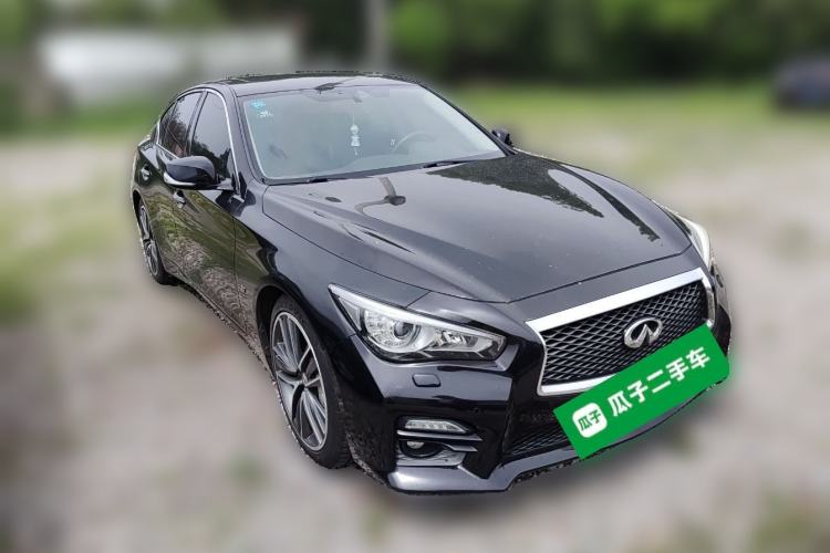 Used Infiniti Q50 2014 3.7L Luxury Edition Front Right 45 Deg