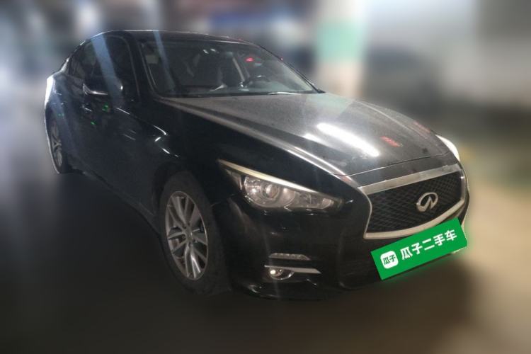 Used Infiniti Q50 2014 2.0T Luxury Edition Front Right 45 Deg