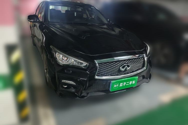 Used Infiniti Q50 2014 3.7L Comfort Edition Front Right 45 Deg