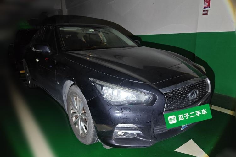 Used Infiniti Q50 2014 2.0T Luxury Edition Front Right 45 Deg