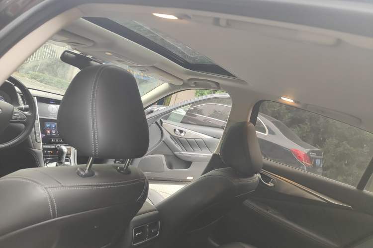 Used Infiniti Q50 2014 3.7L Comfort Edition Headliner