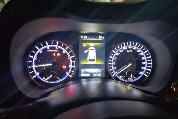 Used Infiniti Q50 2014 3.7L Comfort Edition Instrument Cluster