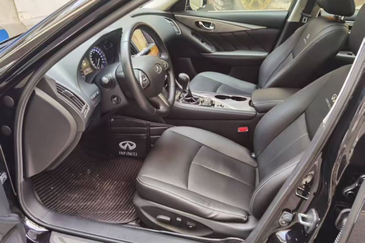 Used Infiniti Q50 2014 2.0T Luxury Edition Interior 1