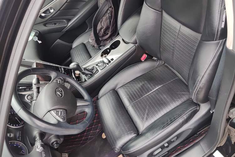 Used Infiniti Q50 2014 3.7L Luxury Edition Left Front Seat