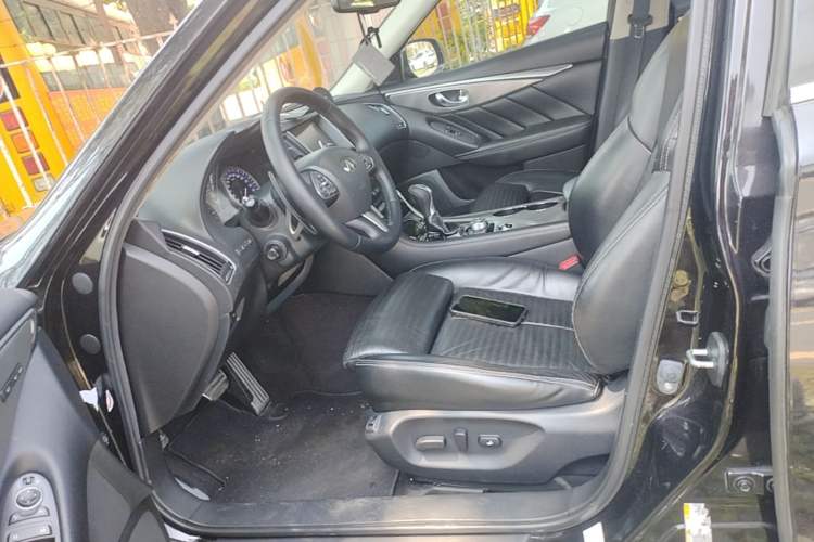 Used Infiniti Q50 2014 3.7L Luxury Sport Edition Left Front Seat