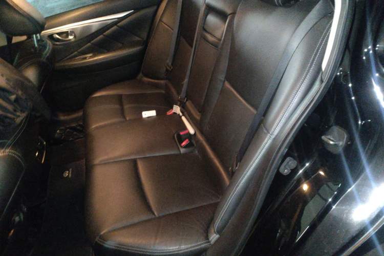 Used Infiniti Q50 2014 2.0T Luxury Edition Left Rear Seat