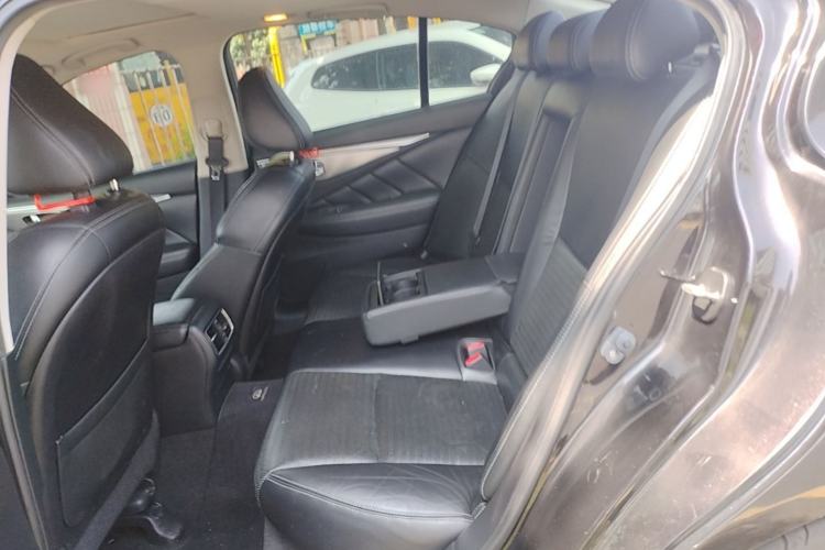 Used Infiniti Q50 2014 3.7L Luxury Sport Edition Left Rear Seat