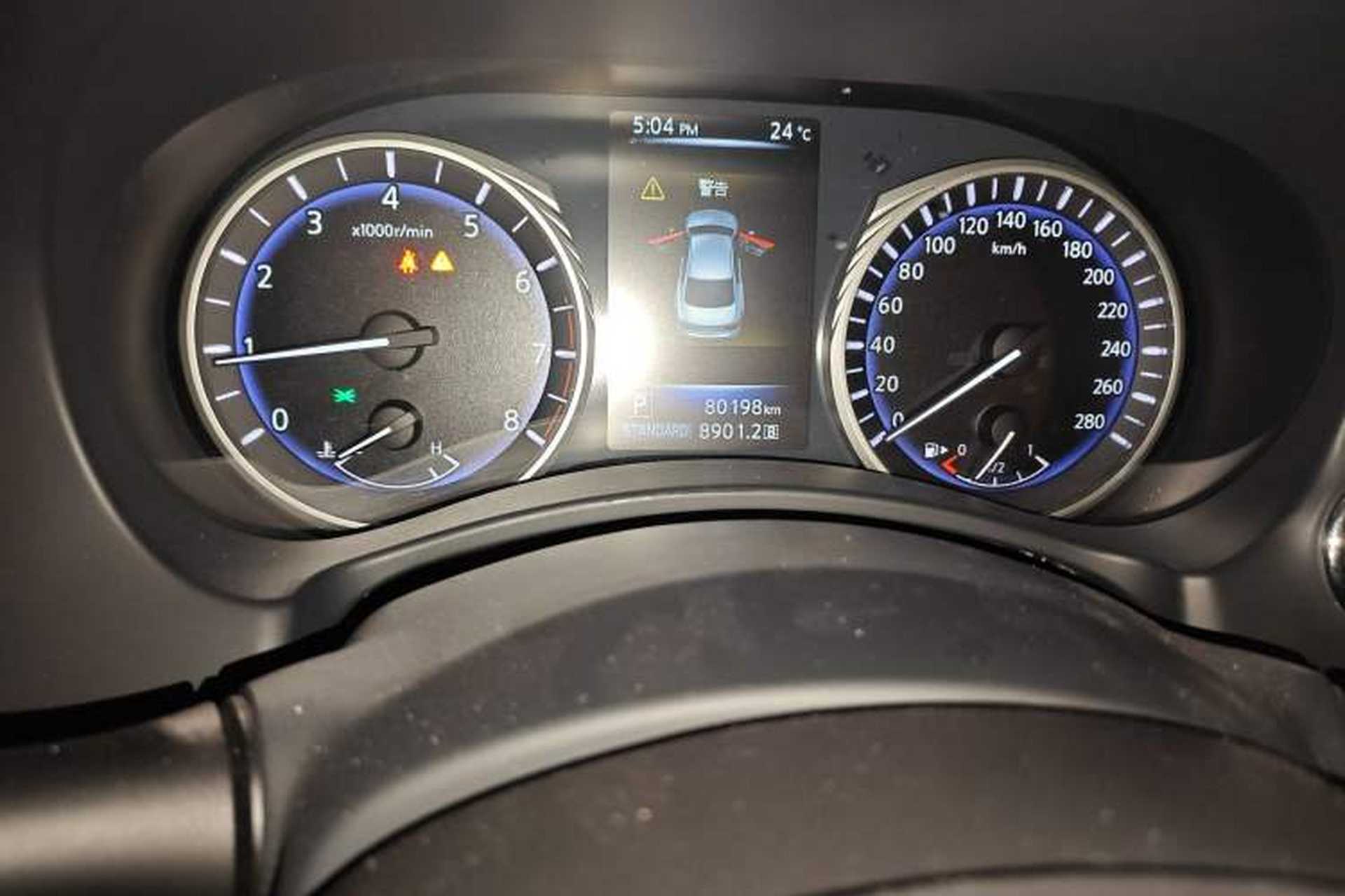 Used Infiniti Q50 2014 2.0T Luxury Edition Odometer Close Up