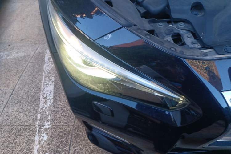 Used Infiniti Q50 2014 3.7L Luxury Sport Edition Right Front Headlight