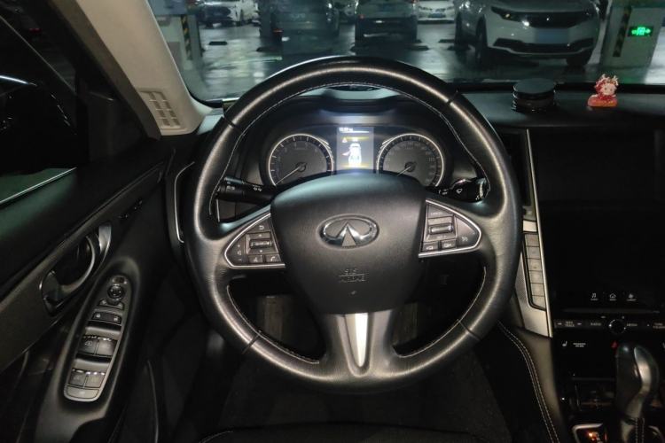 Used Infiniti Q50 2014 3.7L Comfort Edition Steering Wheel