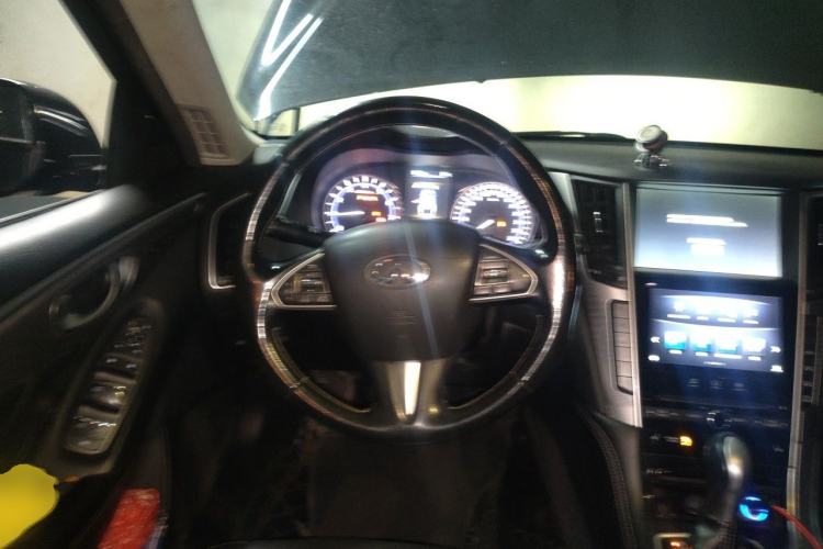 Used Infiniti Q50 2014 2.0T Luxury Edition Steering Wheel