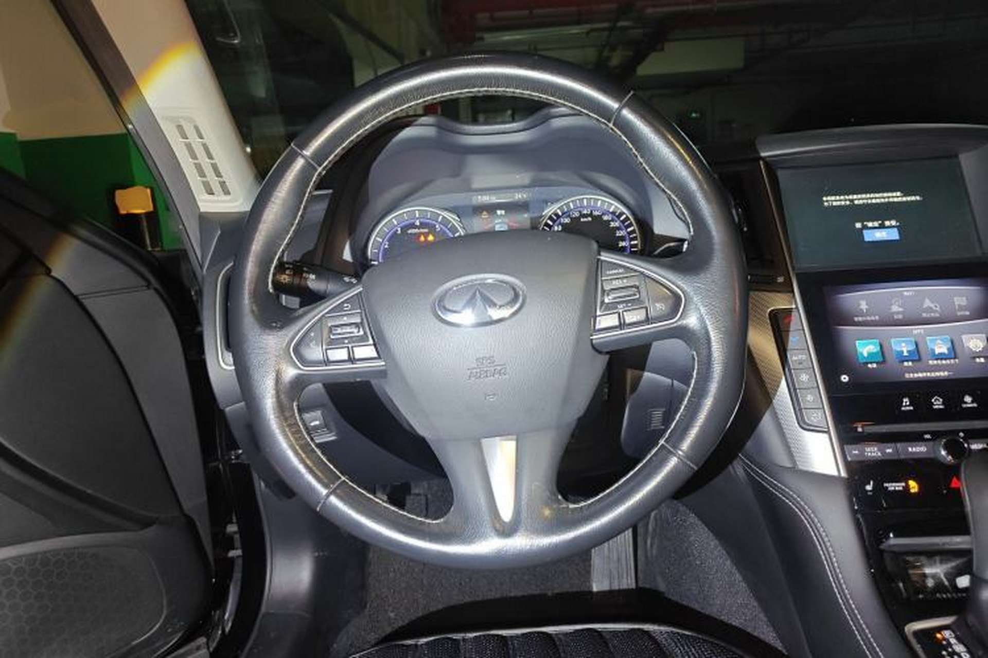 Used Infiniti Q50 2014 2.0T Luxury Edition Steering Wheel