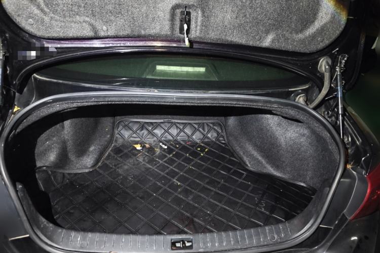 Used Infiniti Q50 2014 2.0T Luxury Edition Trunk