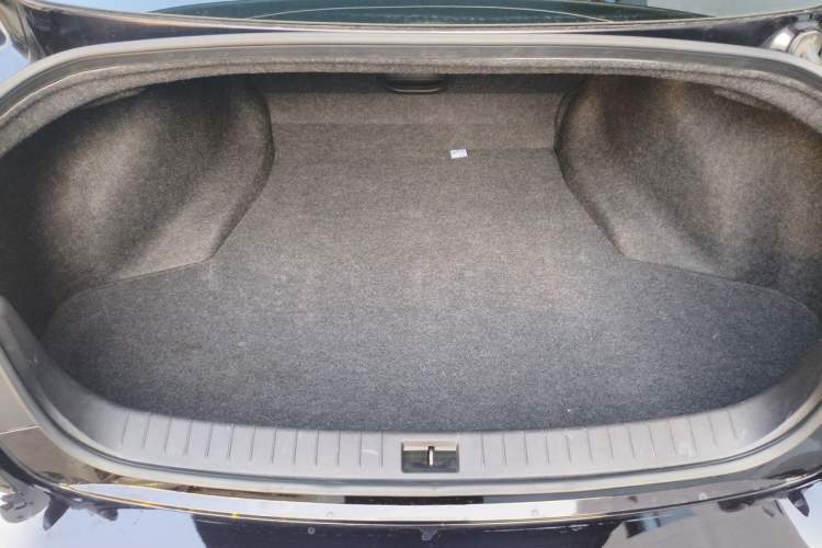 Used Infiniti Q50 2014 3.7L Comfort Edition Trunk