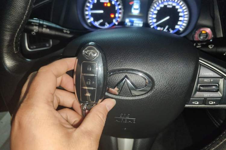Used Infiniti Q50 2014 3.7L Comfort Edition Vehicle Key