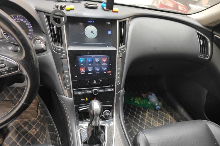 Used Infiniti Q50 2014 2.0T Comfort Edition Audio And AC Panel