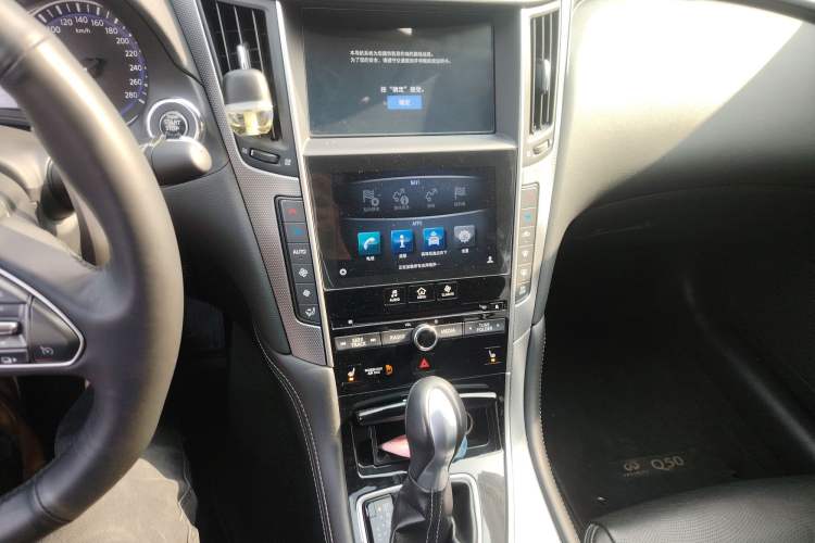 Used Infiniti Q50 2014 3.7L Luxury Edition Audio And AC Panel