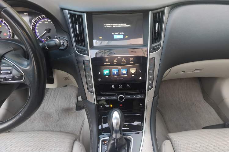 Used Infiniti Q50 2014 3.7L Luxury Sport Edition Audio And AC Panel