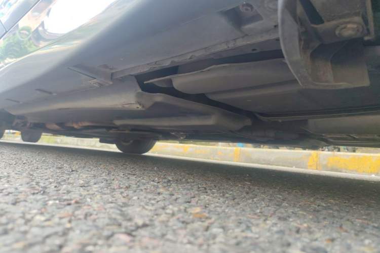 Used Infiniti Q50 2014 3.7L Comfort Edition Chassis Rear Left