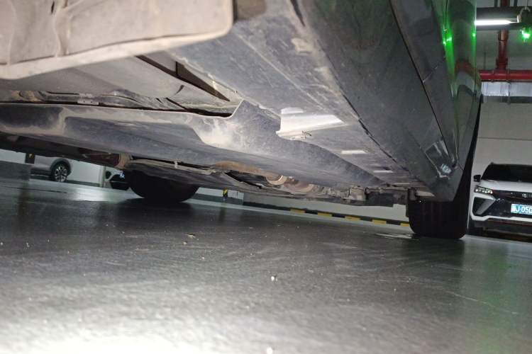 Used Infiniti Q50 2014 3.7L Comfort Edition Chassis Rear Right