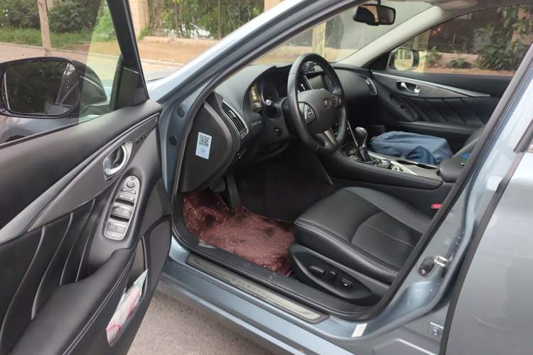 Used Infiniti Q50 2014 3.7L Comfort Edition Driver Seat