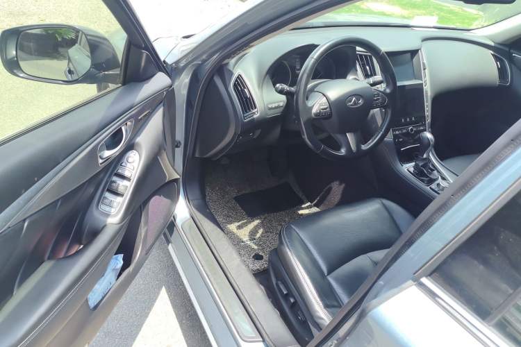 Used Infiniti Q50 2014 3.7L Luxury Edition Driver Seat