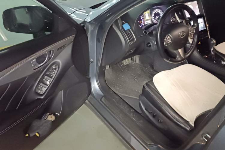 Used Infiniti Q50 2014 3.7L Comfort Edition Driver Seat