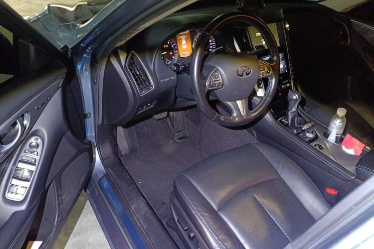 Used Infiniti Q50 2014 2.0T Luxury Edition Driver Seat