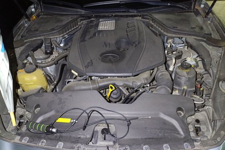 Used Infiniti Q50 2014 2.0T Luxury Edition Engine Bay