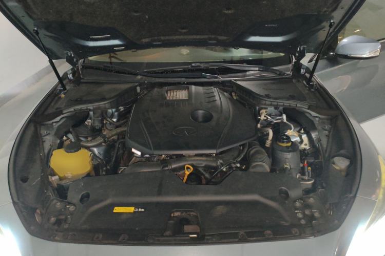 Used Infiniti Q50 2014 2.0T Comfort Edition Engine Bay