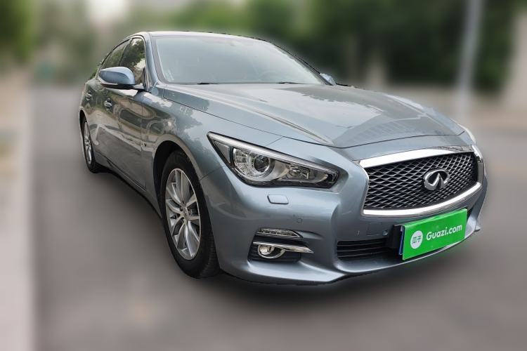 Used Infiniti Q50 2014 3.7L Comfort Edition Front Right 45 Deg