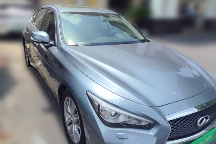 Used Infiniti Q50 2014 3.7L Luxury Edition Front Right 45 Deg