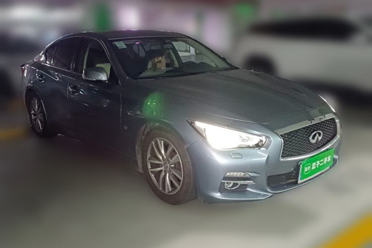 Used Infiniti Q50 2014 3.7L Comfort Edition Front Right 45 Deg